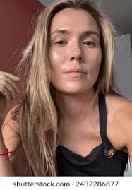 <em>Samantha R. </em>